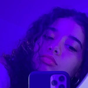 Meet your Posher, Yasmine